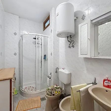 아파트 Ivo-1 By Interhome